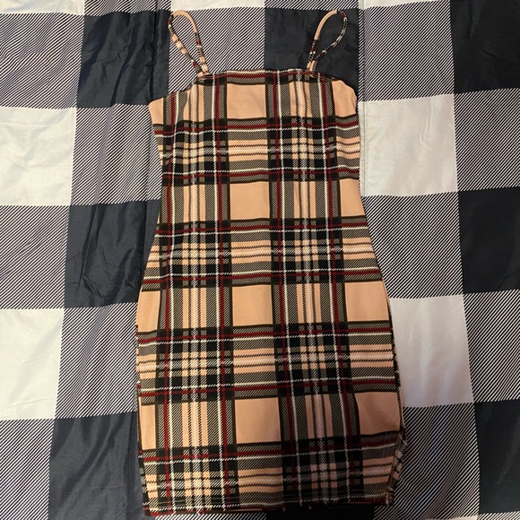 Dresses, rompers and skirts. - Picture 5 of 7